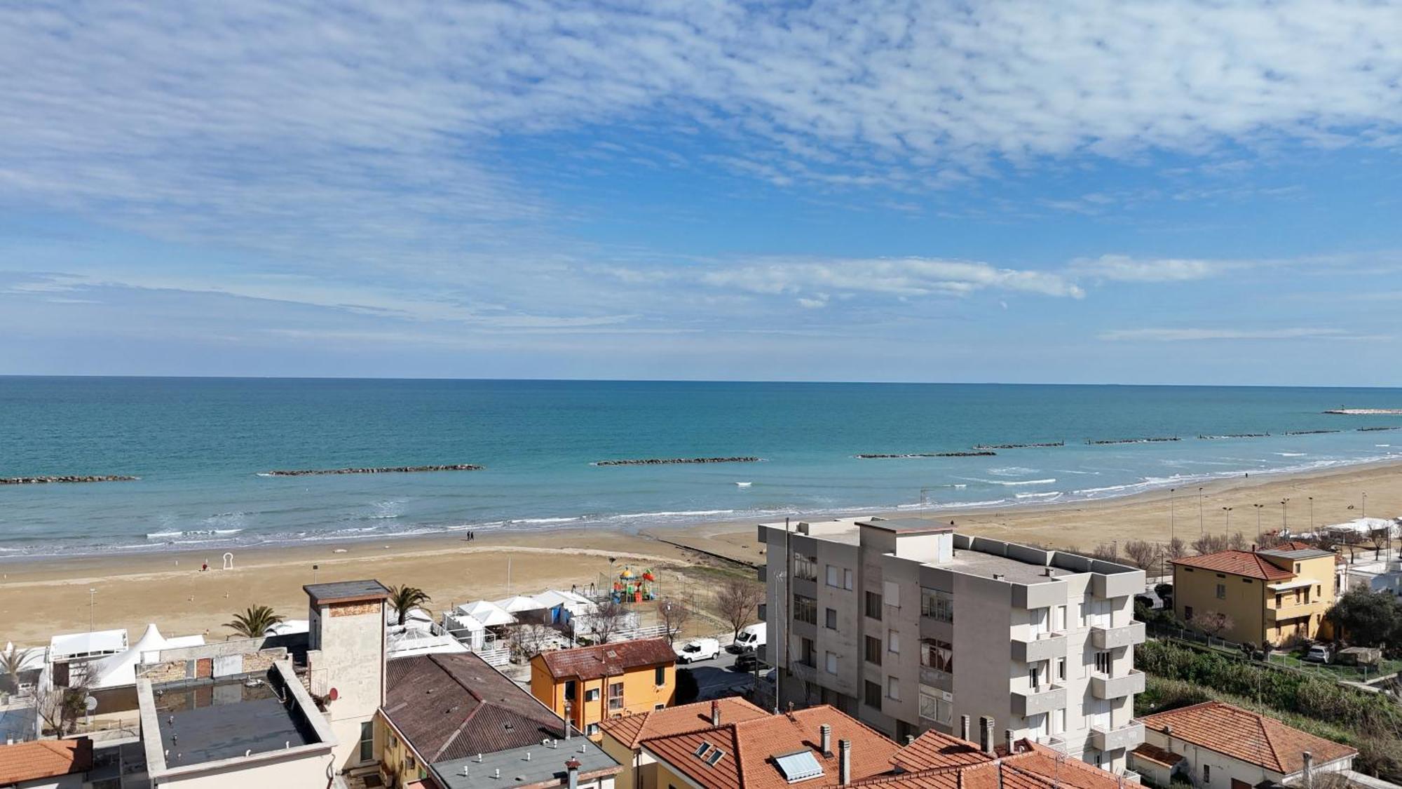 Se041 - Senigallia, Quadrilocale Accessoriato A 150Mt Dal Mare Exterior foto