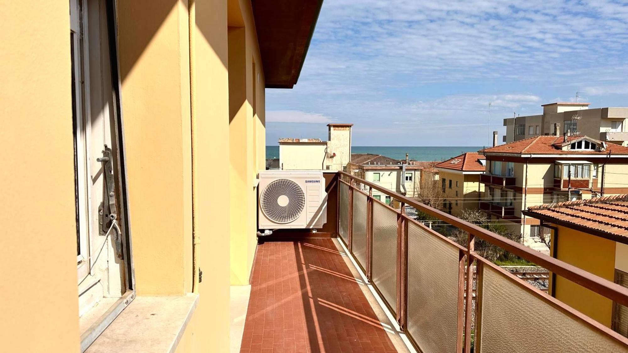 Se041 - Senigallia, Quadrilocale Accessoriato A 150Mt Dal Mare Exterior foto